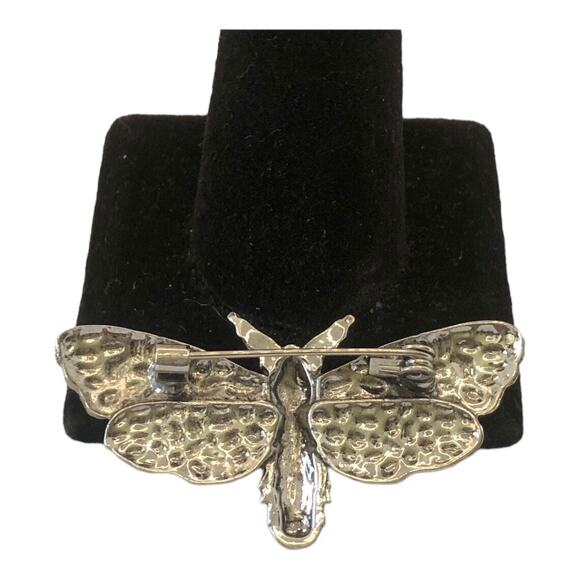 Vintage Inspired Timeless Intricately Designed Silver Plated Butterfly Brooch - Picture 10 of 13